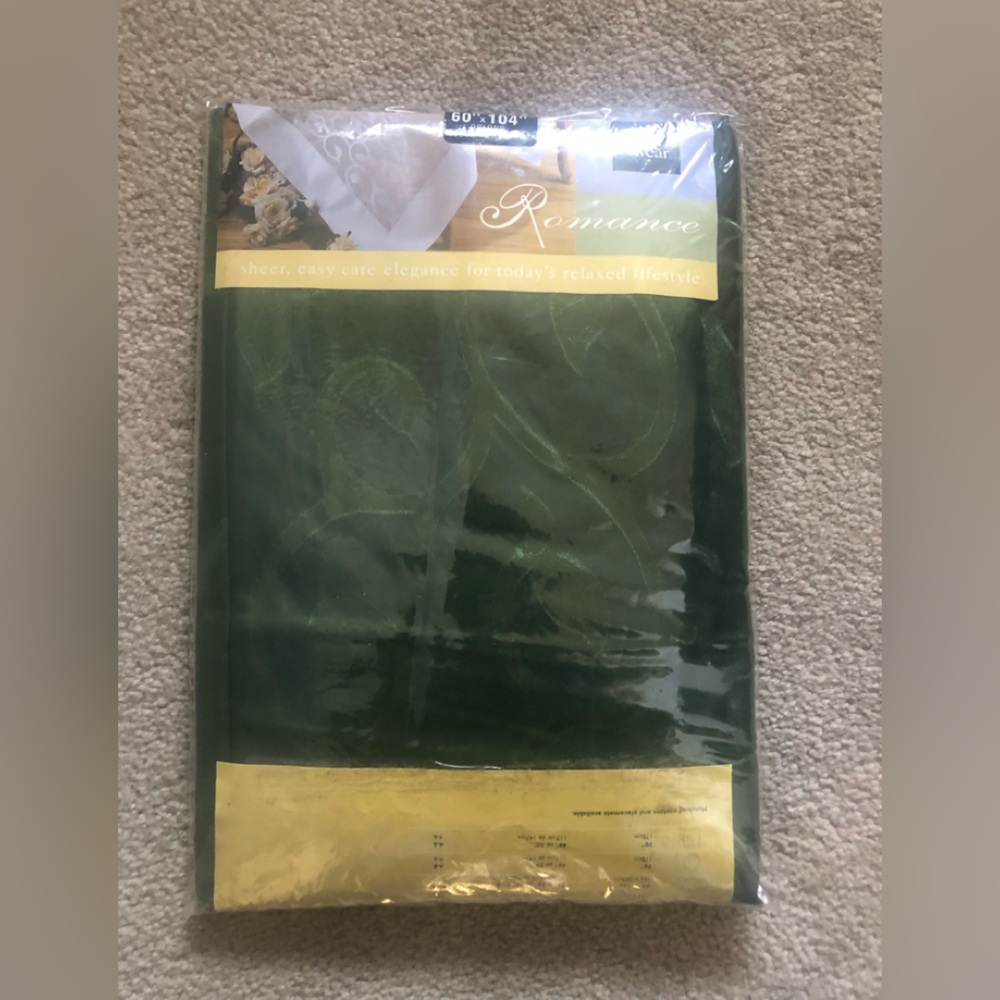 New Sheer Swirl Green Tablecloth Oblong 60”x104”.